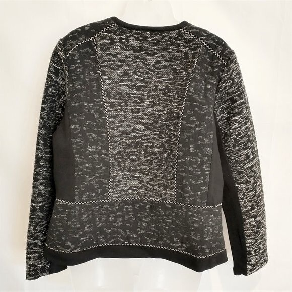 Chico's Black White Knit Animal Print Jacket Size 2 (L) Jacquard Full Zip - Picture 7 of 10